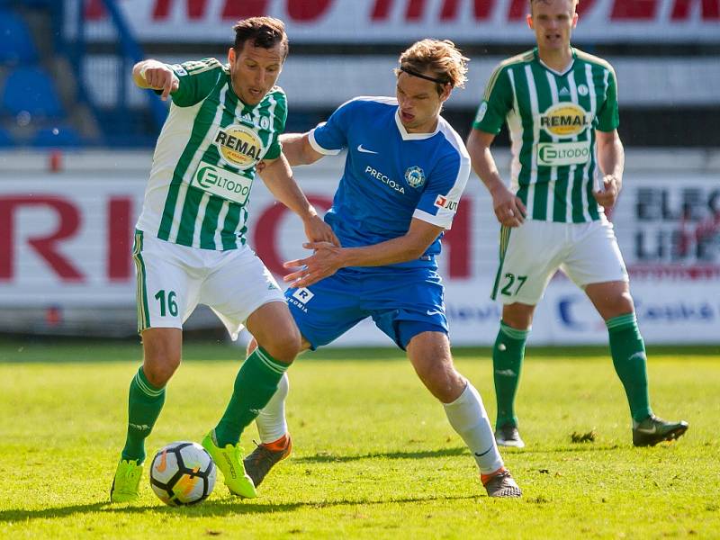 Utkání Slovanu Liberec (v modrém) proti Bohemians Praha 1905.