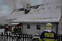 V části obce Fojtka na Liberecku došlo k požáru rodinného domu.