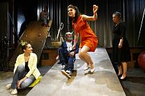 Novou inscenaci slovenské dramatičky Lenky Čepkové uvádí liberecké divadlo ve světové premiéře.
