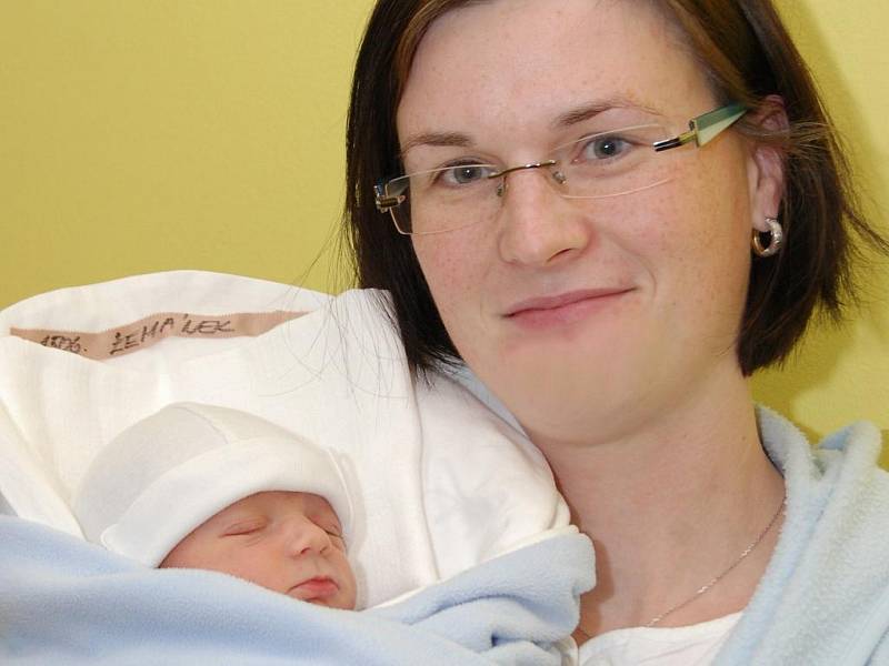 Mamince Michaele Zemánkové z Liberce se 21. prosince narodil v liberecké porodnici syn Matyáš. Vážil 2,9 kg a měřil 49 cm.