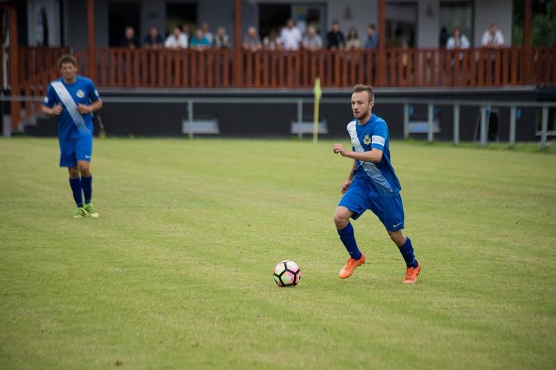 FOTBALISTA. Dominik Wolf v dresu Chrastavy.