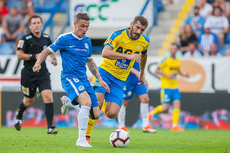 Zápas 3. kola první fotbalové ligy mezi týmy FC Slovan Liberec a FK Teplice se odehrál 4. srpna na stadionu U Nisy v Liberci. Na snímku vlevo je Tomáš Malinský.