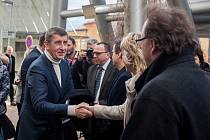 Výjezdní zasedání vlády ČR v Libereckém kraji proběhlo 13. března. Na snímku vlevo je premiér v demisi Andrej Babiš (ANO) při návštěvě Krajské nemocnice v Liberci.