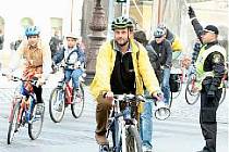 PRAVIDELNĚ JEZDÍ I DĚTI. Na jízdy po Liberci, pořádané Cyklisty Liberecka, vyrážejí pravidelně také děti.