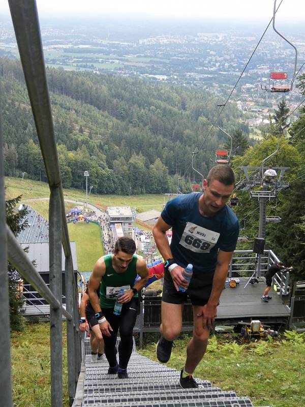 Extrémní běh do můstku - Red Bull Liberec 400 2021
