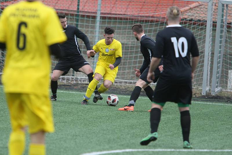 15. kolo okresního přeboru mužů mezi Slovan Frýdlant a TJ TATRAN Bílý Kostel nad Nisou. Hosté zvítězili 0:5