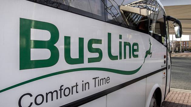 Autobus firmy BusLine.