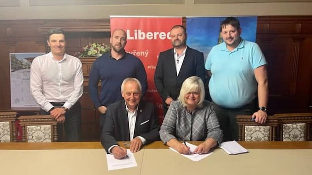 Zástupci SLK a ODS ve čtvrtek v podvečer podepsali Dohodu o přípravě koaliční smlouvy.