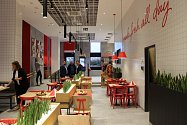 Nová restaurace KFC se nachází v obchodním centru Forum Liberec a byla slavnostně otevřena ve středu 18. října.