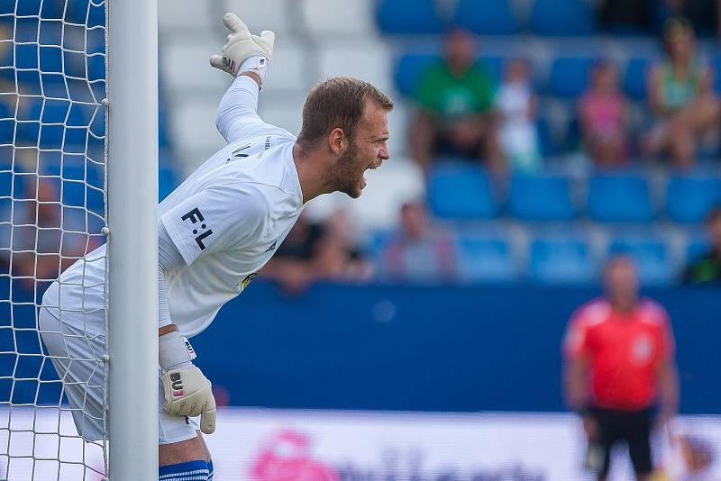 Zápas 5. kola první fotbalové ligy mezi týmy FC Slovan Liberec a Bohemians 1905 se odehrál 18. srpna na stadionu U Nisy v Liberci. Na snímku je brankář Roman Valeš.