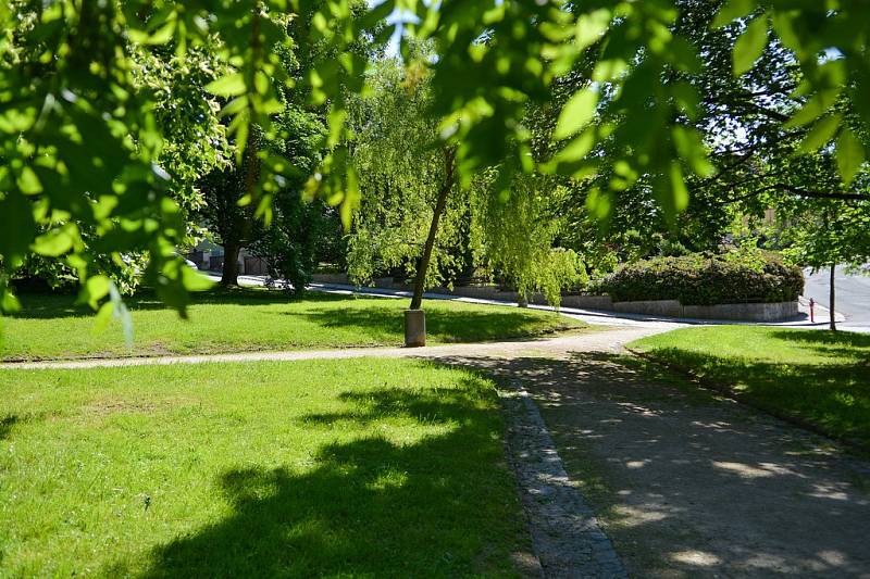 Otevření parku Jiřiny a Milana Uherkových.