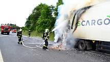 U Jeřmanic hořel kamion, škoda přesáhla dva miliony korun