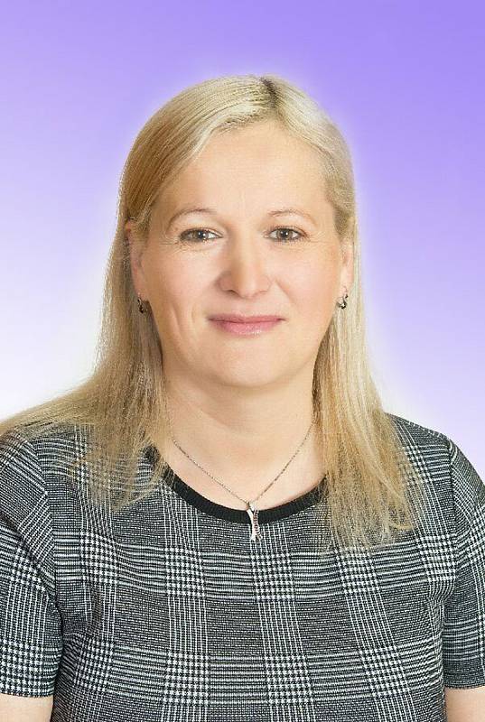 Renata Šimíková (47 let, okresní starostka hasičů, starostka SDH)