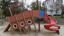 Odbor ekologie a veřejného prostoru nechal v roce 2019 repasovat jeden z nejnavštěvovanějších herních prvků „Loď“ na dětském hřišti v parku Prokopa Holého.