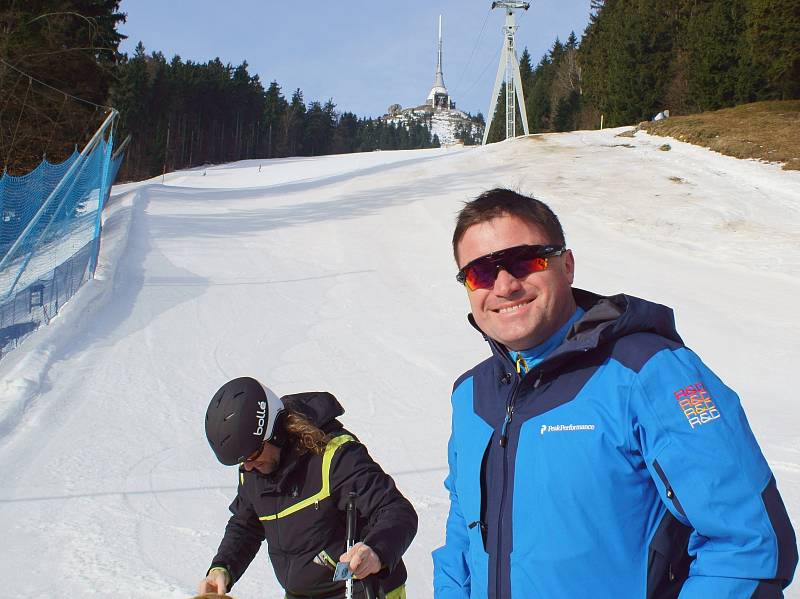 Slovenský investor Igor Rattaj se sešel s primátorem i libereckými lyžaři.