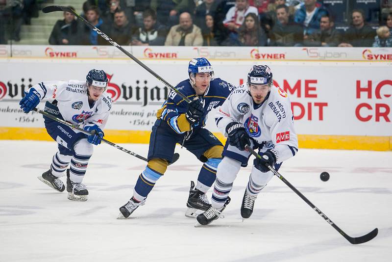 Utkání 46. kola WSM ligy ledního hokeje se odehrálo 3. února v liberecké Home Credit areně. Utkaly se celky HC Benátky nad Jizerou a Rytíři Kladno. Na snímku v modrém je Adam Kubík.