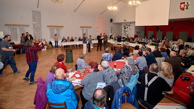 V Heřmanicích na Frýdlantsku se i letos pořádala soutěž o nejlepší bramborový salát.