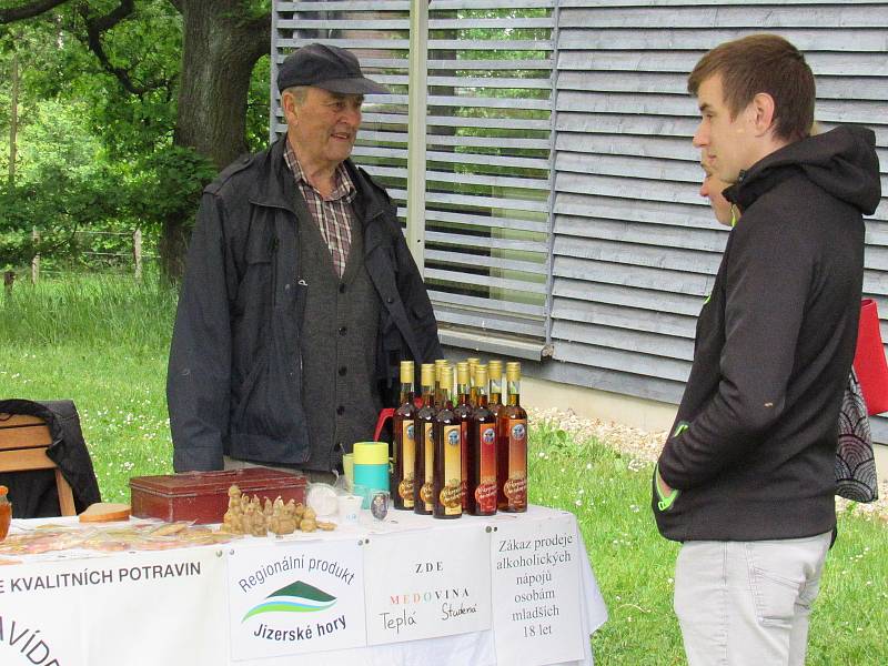 Ekocentrum v Oldřichově pořádalo Krajský den včely.