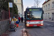Okružní linka číslo 40 obsluhuje zdravotnická zařízení, autobus zajíždí k liberecké nemocnici a k EUC Poliklinice Liberec.