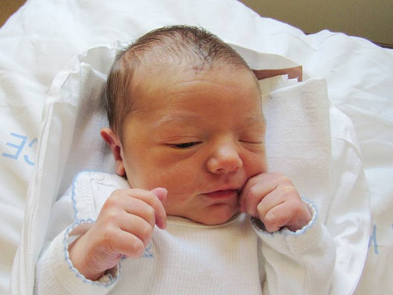 JAKUB RÁČEK Narodil se 28. května v liberecké porodnici  mamince Jitce Sládkové z Liberce.  Vážil 3,42 kg a měřil 52 cm.