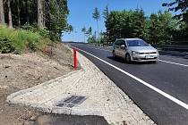 První část silnice od Liberce k Výpřež opravili silničáři loni. Nyní začne oprava části z Výpřeže do Světlé.