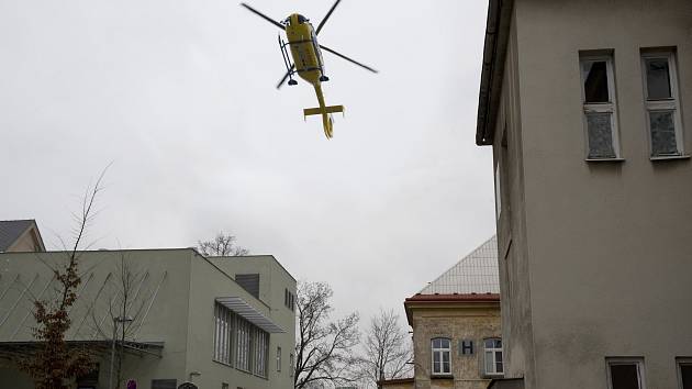 TEST. Do nemocnice přiletěl vrtulník. Na zkoušku. 