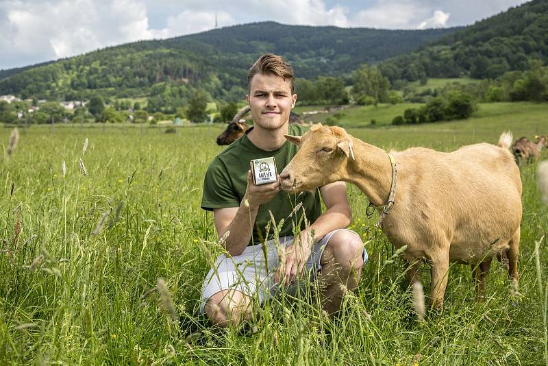 Farma pod Ještědem.