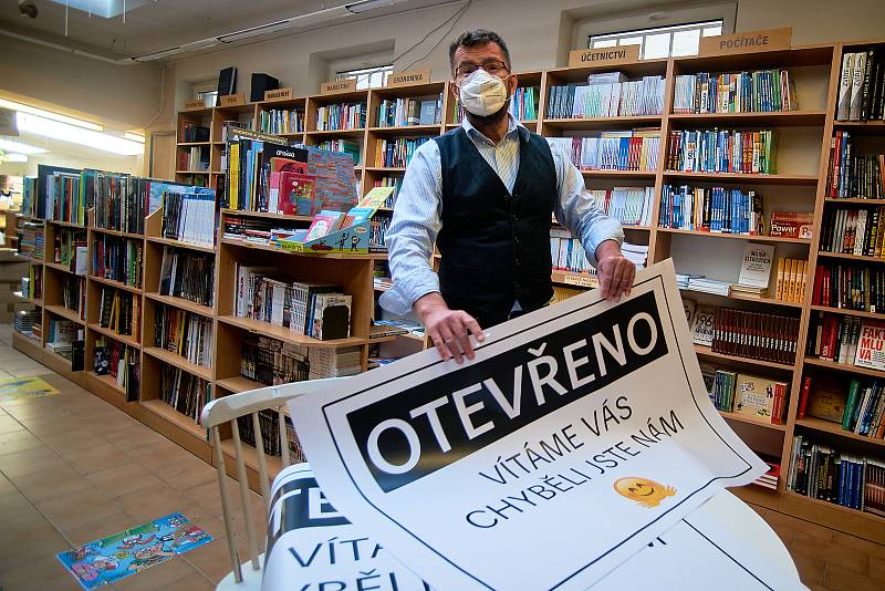 Otevírání obchodů v Liberci.