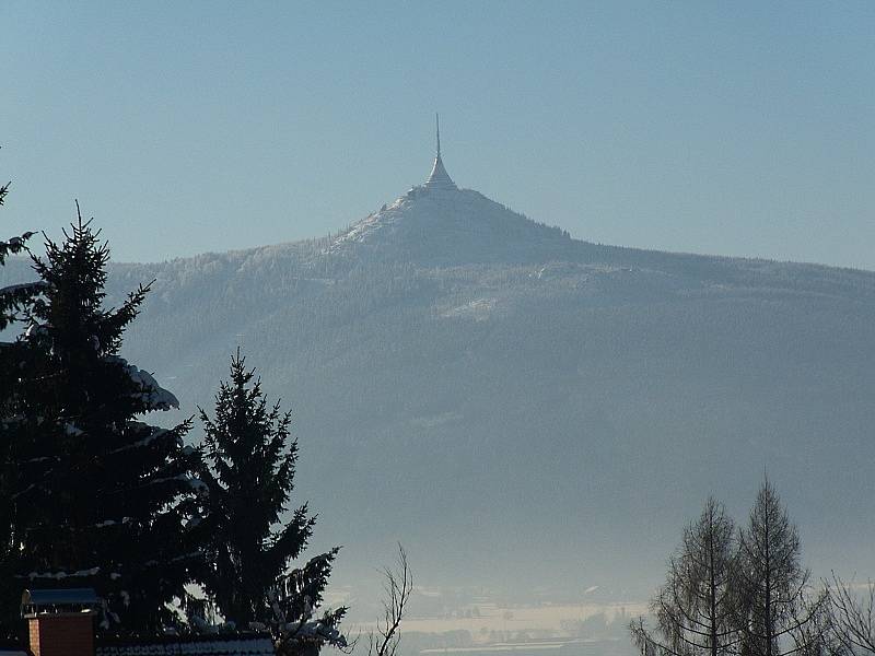 Ještěd pod sněhem.