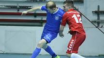 Liberecký Pampuch Team (v červeném) prohrál v domácím duelu II. futsalové ligy s Kladnem 3:5