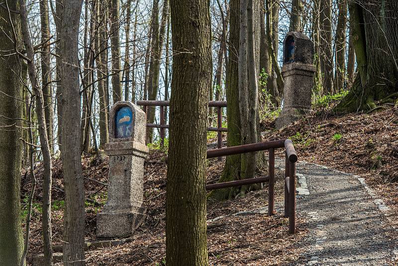 Křížová cesta na Křížovém vrchu ve Frýdlantu