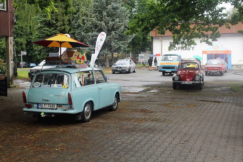 Druhý ročník srazu Youngtimer vozidel.