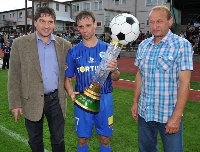 OBHÁJILI TROFEJ. Fotbalisté Slovanu Liberec turnaj v Nové Včelnici ovládli, stejně jako loni.