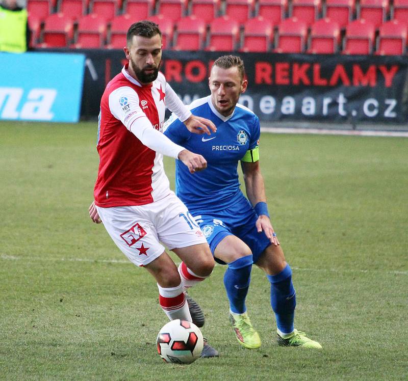 MOL cup, čtvrtfináleSlavia Praha - Slovan Liberec, zleva: Josef Hušbauer (S) a Vladimír Coufal (L).