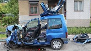 Život dvěma dětem zachránily při dopravní nehodě autosedačky - Orlický deník