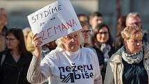 Demostrace nazvaná "Proč? Proto!" proběhla 10. května na náměstí Dr. E. Beneše v Liberci.