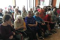 V českodubském domově důchodců oslavili Den matek