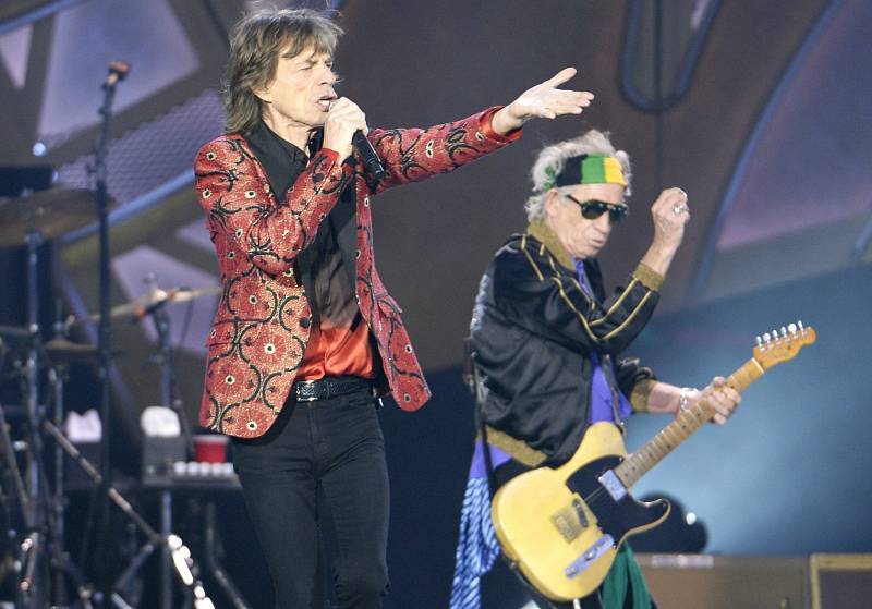 ROLLING STONES VE VÍDNI. Mick Jagger a Keith Richards.