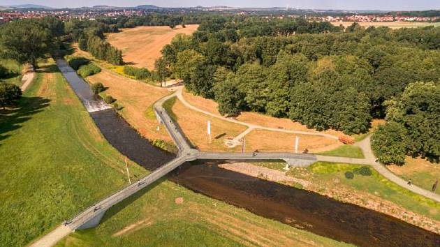 Vizualizace mostu, který by měl vzniknout v Trojzemí nedaleko Hrádku nad Nisou. 