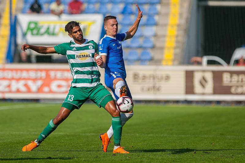 Zápas 5. kola první fotbalové ligy mezi týmy FC Slovan Liberec a Bohemians 1905 se odehrál 18. srpna na stadionu U Nisy v Liberci. Na snímku zleva Abdulla Yusuf Helal a Ondřej Karafiát.