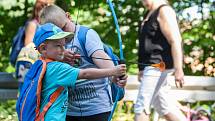 Léto na přehradě odstartovalo 5. srpna zábavným sportovním programem pro děti v ulici Zvolenská u vodní nádrže Harcov v Liberci.