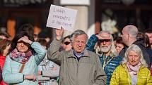 Demostrace nazvaná "Proč? Proto!" proběhla 10. května na náměstí Dr. E. Beneše v Liberci.