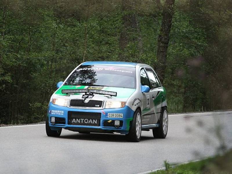 Do 11. ročníku Radouňské rallye odstartovalo 107 vozů, 40 jich však dvoudenní motoristické klání nedokončilo.