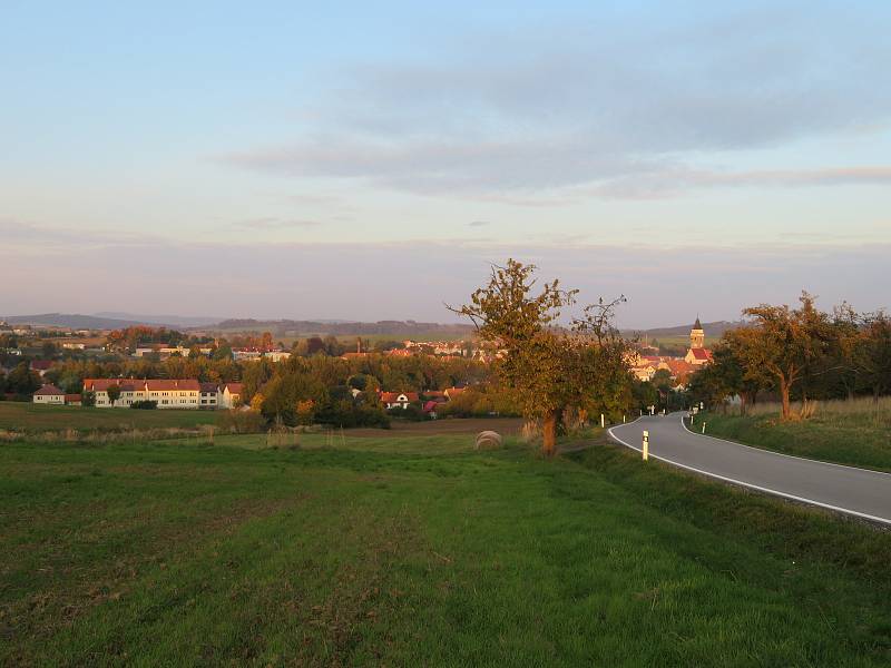 Podzimní scenérie kolem Dačic a Slavonic na Jindřichohradecku.