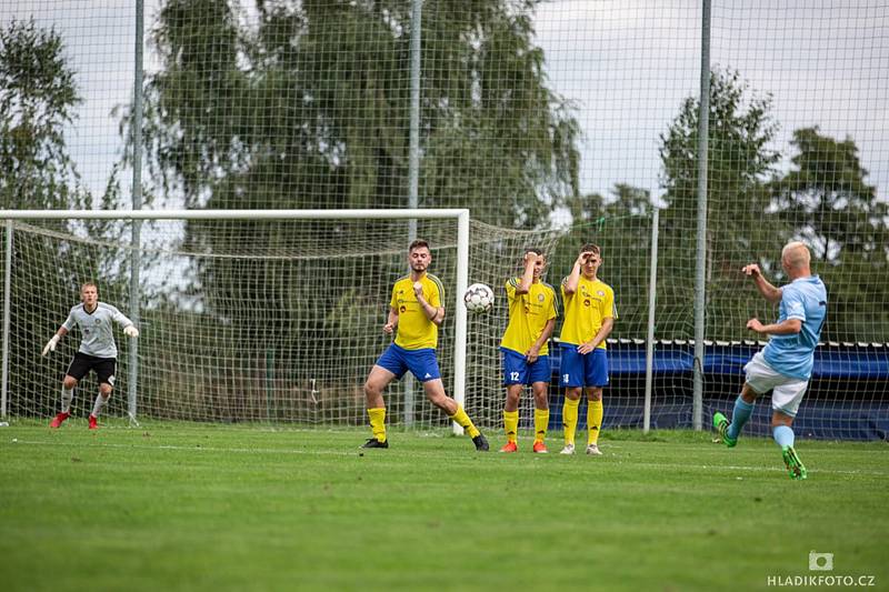 Jindřichohradečtí fotbalisté v duelu s Doubravkou vybojovali dva body.