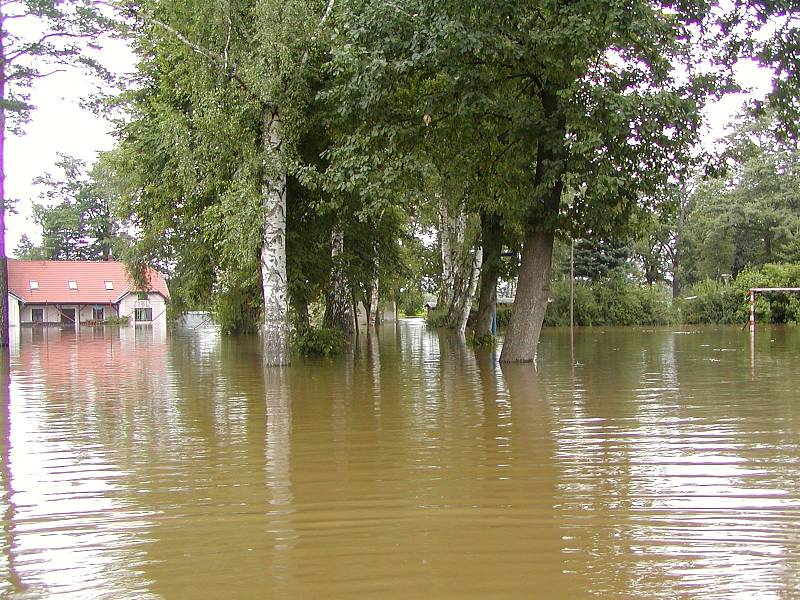 Velká voda 2002 v Třeboni.