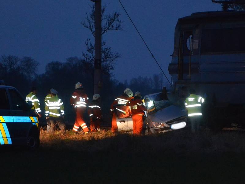 Tragická nehoda na přejezdu v Kardašově Řečici. 