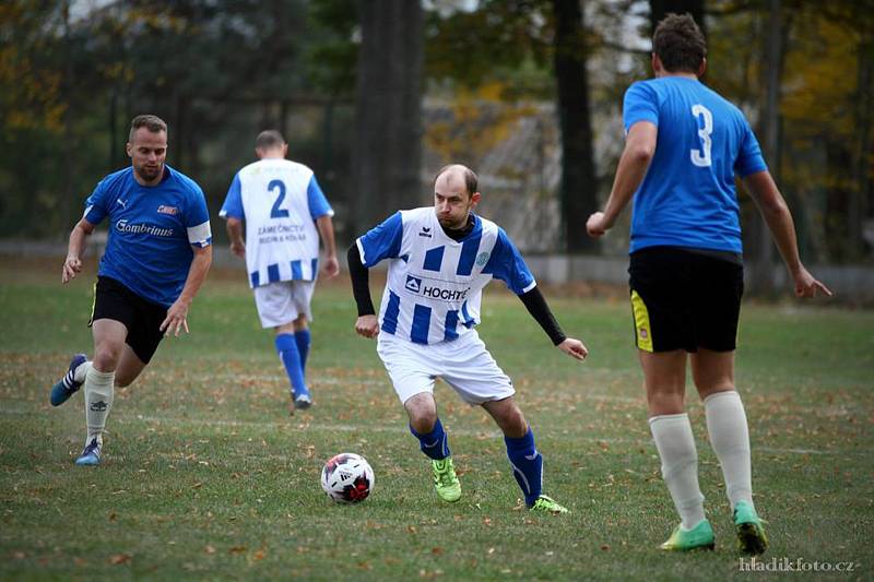 Fotbalisté Plavska remizovali v 11. kole okresního přeboru v souboji nováčků s béčkem Včelnice.