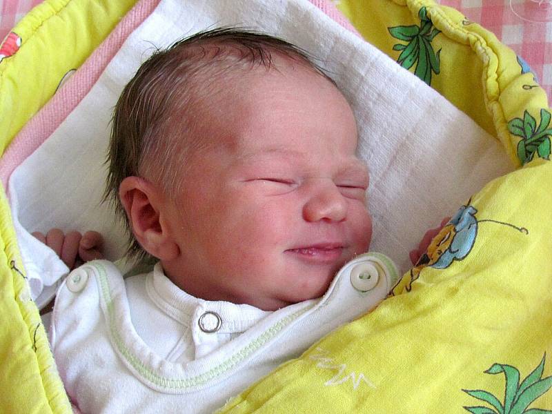 Anežka Macků se narodila  26. října Kateřině a Pavlovi  Macků z Horního Skrýchova.  Vážila  3460 gramů a měřila 50 centimetrů. 
