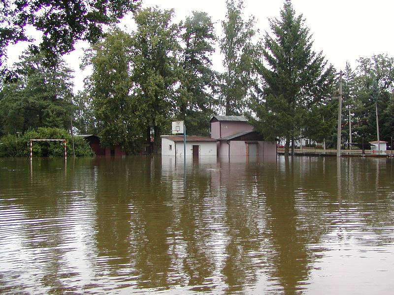 Velká voda 2002 v Třeboni.